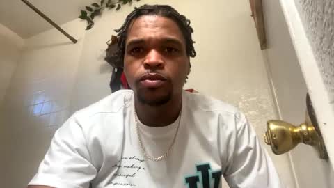 Snapshot of handsomeda1 chatting on February 24, 11:19 pm handsomeda1 online show from February 24, 11:19 pm