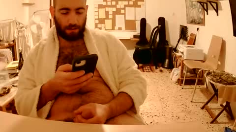 Snapshot of handyboy991 chatting on October 22, 3:05 pm handyboy991 online show from October 22, 3:05 pm