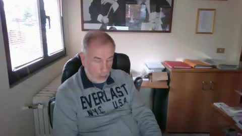 Snapshot of hanscooper chatting on October 24, 2:19 pm hanscooper online show from October 24, 2:19 pm
