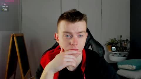 happydeimos online show from November 17, 10:13 pm