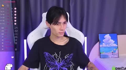 Mark online show from November 17, 11:24 am