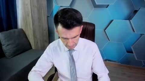 Steve online show from November 12, 11:49 am