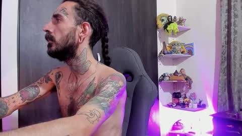 OMAR online show from December 5, 12:40 am