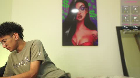 HARRY online show from December 6, 1:33 pm