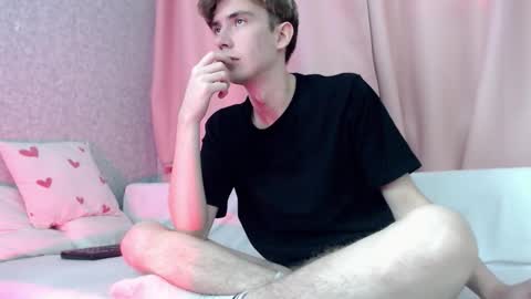 harvey_foster online show from December 15, 1:52 pm