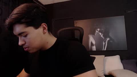 hat_guy01 online show from February 13, 10:59 pm