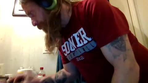 Snapshot of hatefullgod chatting on March 12, 7:13 am hatefullgod online show from March 12, 7:13 am