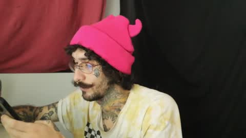 Snapshot of hatsumotokyoto chatting on February 1, 9:19 pm More content   2   online show from February 1, 9:19 pm