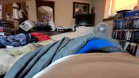 Snapshot of hawkfan1888 chatting on January 17, 10:27 pm hawkfan1888 online show from January 17, 10:27 pm