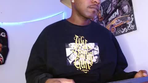 hazlan_420 online show from February 14, 2:34 pm