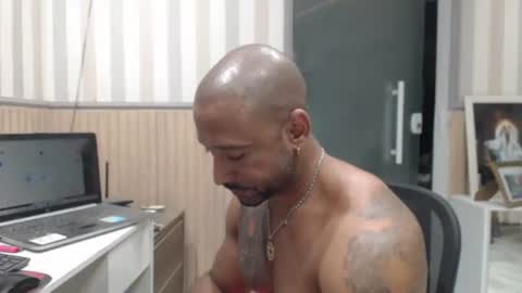 hebertgomes online show from November 10, 9:09 pm