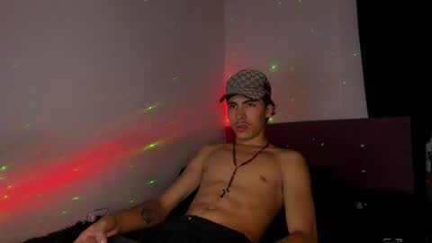 heellboy_ online show from July 18, 5:51 pm