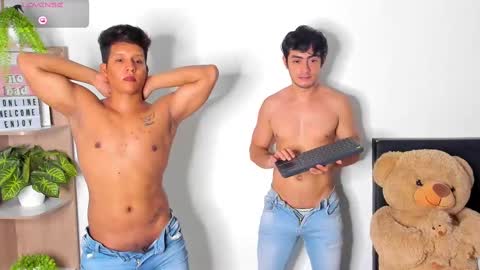 alan y zack online show from November 12, 7:08 pm