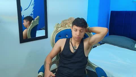 Hennesyy  online show from March 4, 9:44 pm