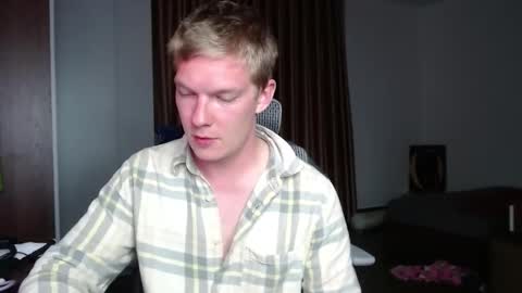Snapshot of hercules__ chatting on October 22, 2:32 pm Gregblonde Alextattoo online show from October 22, 2:32 pm