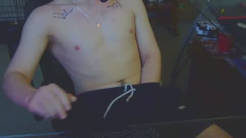 Snapshot of heretopleaseyou446029 chatting on February 15, 6:44 pm heretopleaseyou446029 online show from February 15, 6:44 pm