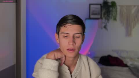 hey_cesard online show from December 4, 4:05 pm