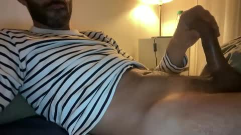 Snapshot of hi5zoo chatting on December 18, 3:58 am Hi5zoo online show from December 18, 3:58 am