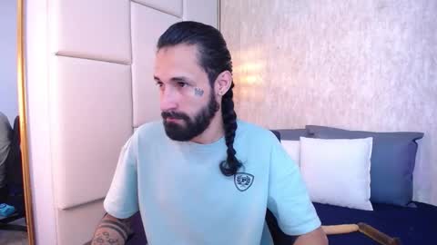 Hisoka online show from March 10, 8:04 pm