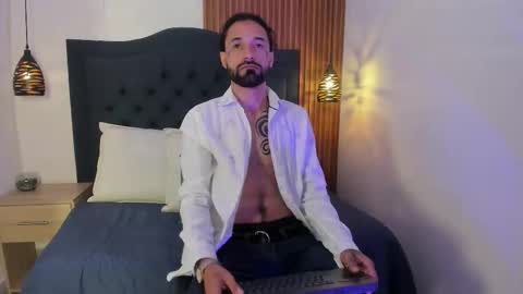 Hisoka online show from February 3, 11:59 am