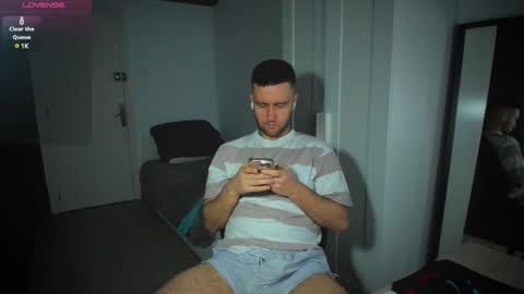 Andrew online show from February 25, 4:42 pm