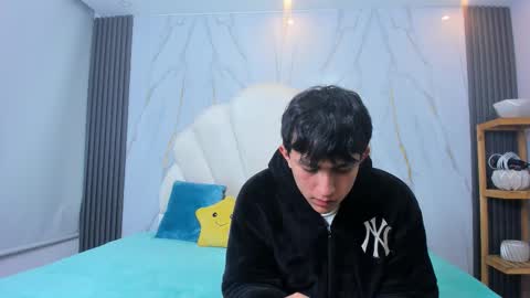 hoot_booys_ online show from March 27, 8:43 pm