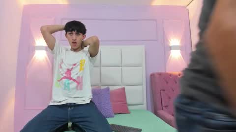 hoot_booys_ online show from October 23, 8:01 pm