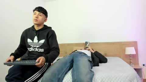 hoot_booys_ online show from February 15, 7:55 pm