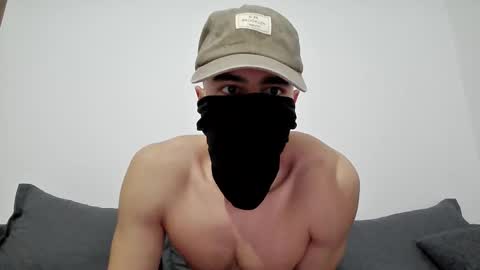 Snapshot of hornboy43 chatting on October 26, 2:52 pm Oliver Saints online show from October 26, 2:52 pm