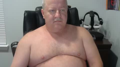 horny_hubby1967 online show from September 21, 2:12 am