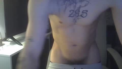 hornyfitboy24 online show from November 13, 1:16 pm