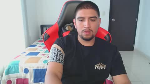 hot__husbands online show from March 3, 9:01 pm