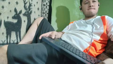 hot_guy36 online show from June 2, 5:14 pm