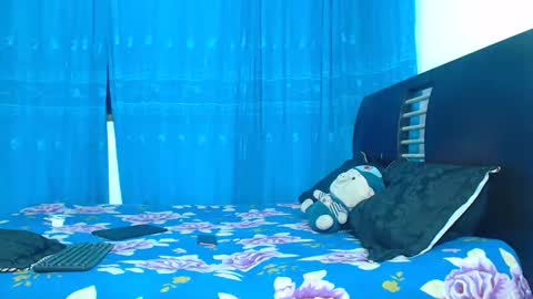 Hot Sharks   online show from October 22, 10:19 am