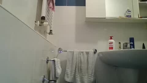 hotandwild2003 online show from February 20, 1:57 am