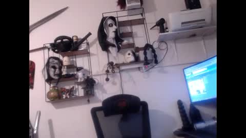 Snapshot of hotkinkytat chatting on February 18, 11:19 pm hotkinkytat online show from February 18, 11:19 pm