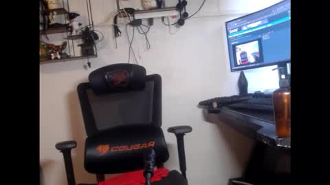 Snapshot of hotkinkytat chatting on October 8, 11:03 am hotkinkytat online show from October 8, 11:03 am