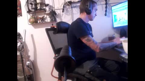 Snapshot of hotkinkytat chatting on March 10, 7:18 pm hotkinkytat online show from March 10, 7:18 pm