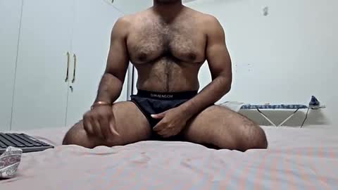 hotm_on_cam online show from November 1, 9:35 am