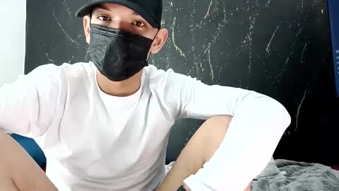 hotmaskboy online show from May 8, 2:06 pm