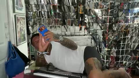 hotstuff775616 online show from April 6, 4:20 am