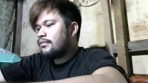 HottestPinoy32 online show from January 4, 2:46 pm