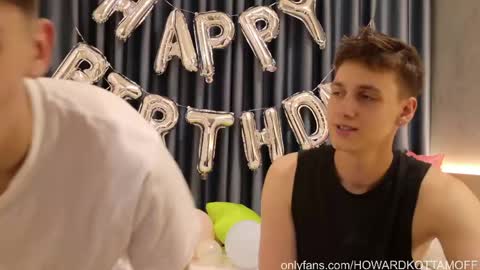 howardkottam online show from April 12, 12:17 pm