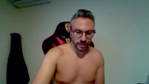 Snapshot of huge__cumshot chatting on October 31, 5:38 pm huge__cumshot online show from October 31, 5:38 pm