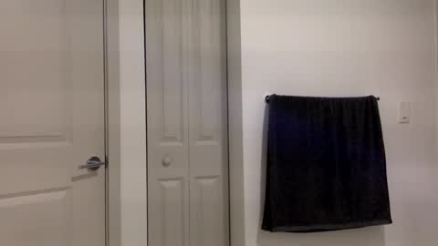 Snapshot of hugeblast chatting on September 27, 10:07 pm HugeBlast online show from September 27, 10:07 pm