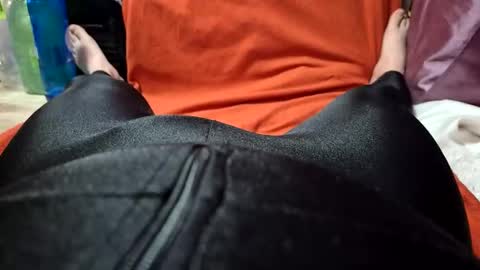 hugedick2469 online show from December 30, 2:19 pm