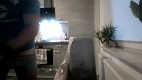 hulkns online show from August 4, 4:07 am