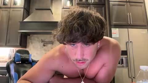 hungkingg22 online show from May 11, 4:04 pm