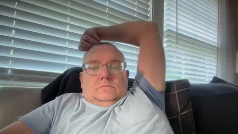 AARON online show from May 16, 2:48 pm