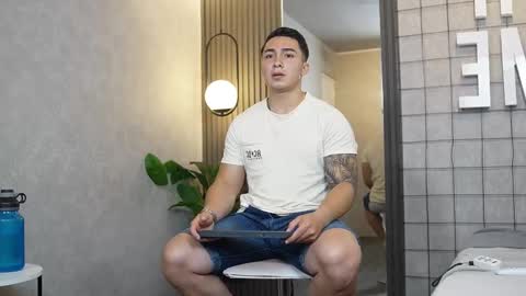 hunk_ryan online show from February 23, 2:54 pm